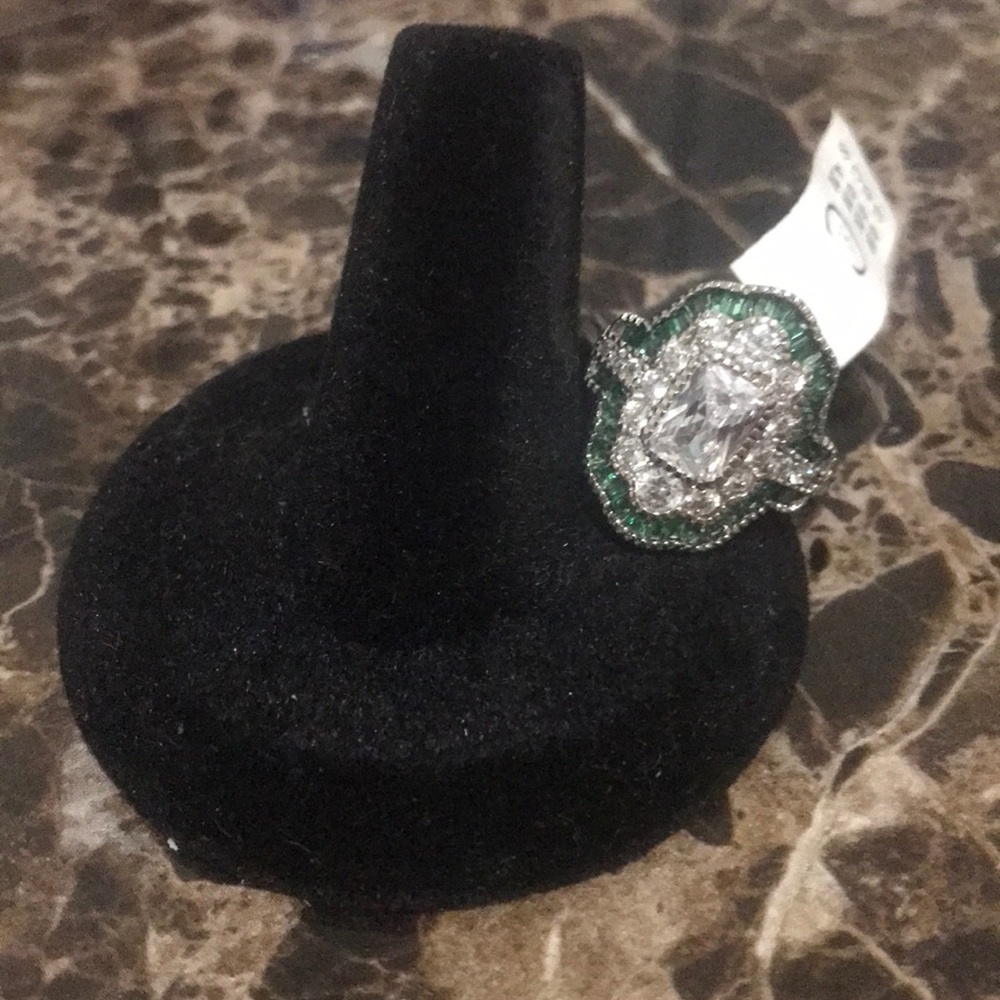Emerald ring - Picture 3 of 3